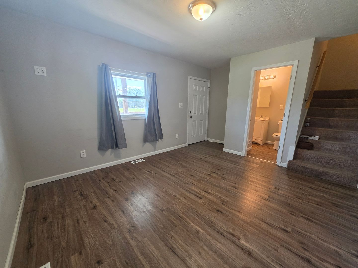 454 Kling Street – photo 5