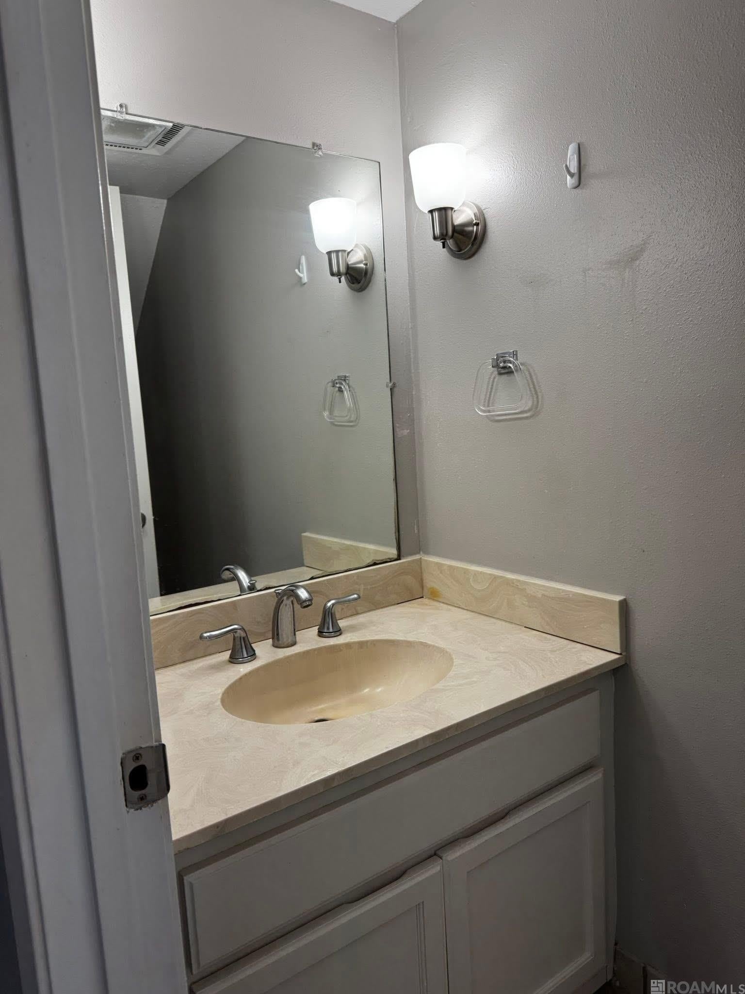 2951 Houma Blvd – photo 3