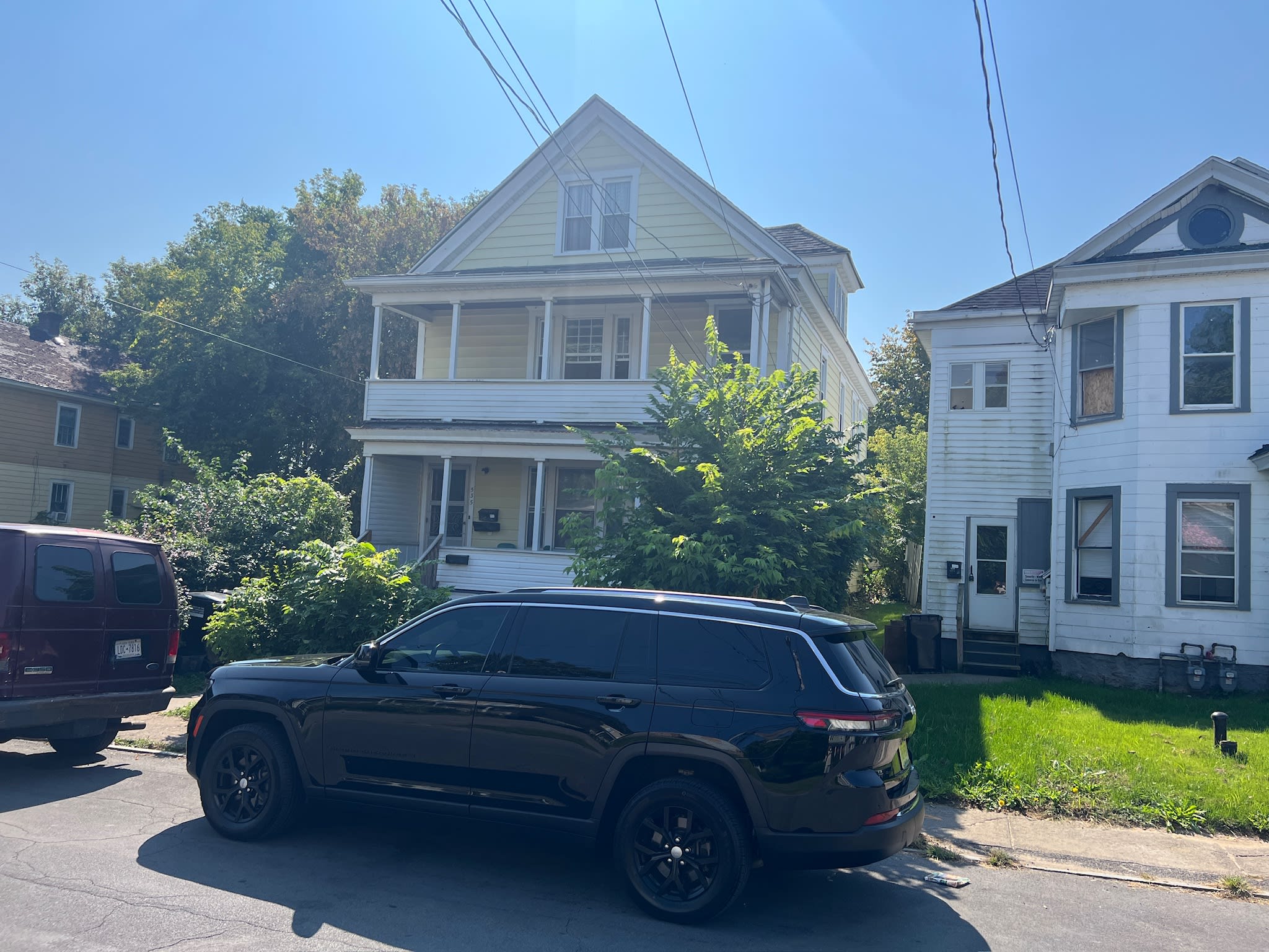 535 Richmond Ave – photo 1