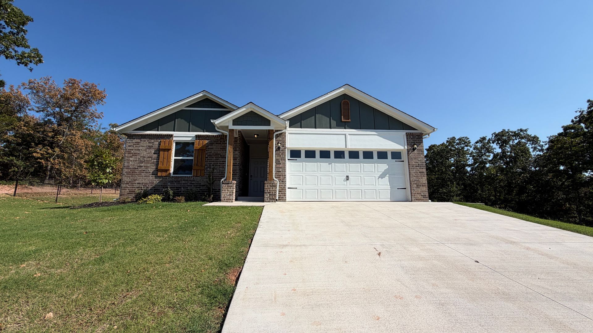 New Construction 4 Bedroom, 2 Bathroom on a 1.57 Acre Lot in the Ridge Creek Addition! – photo 1