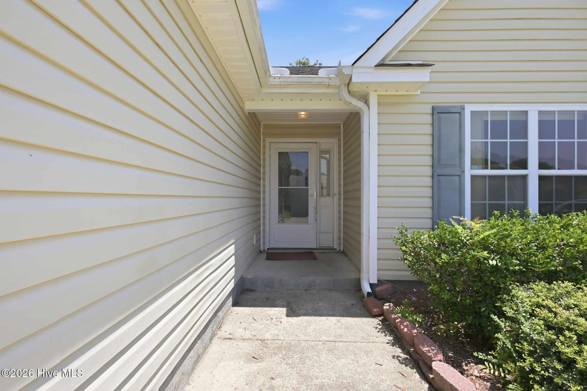 106 Lakeside Green Drive – photo 3
