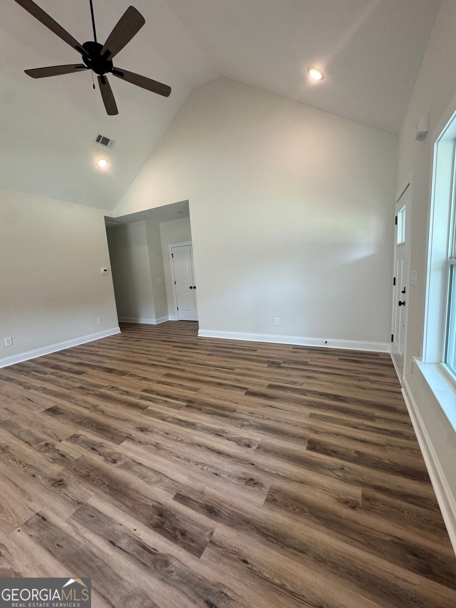 201 Oak Avenue – photo 2
