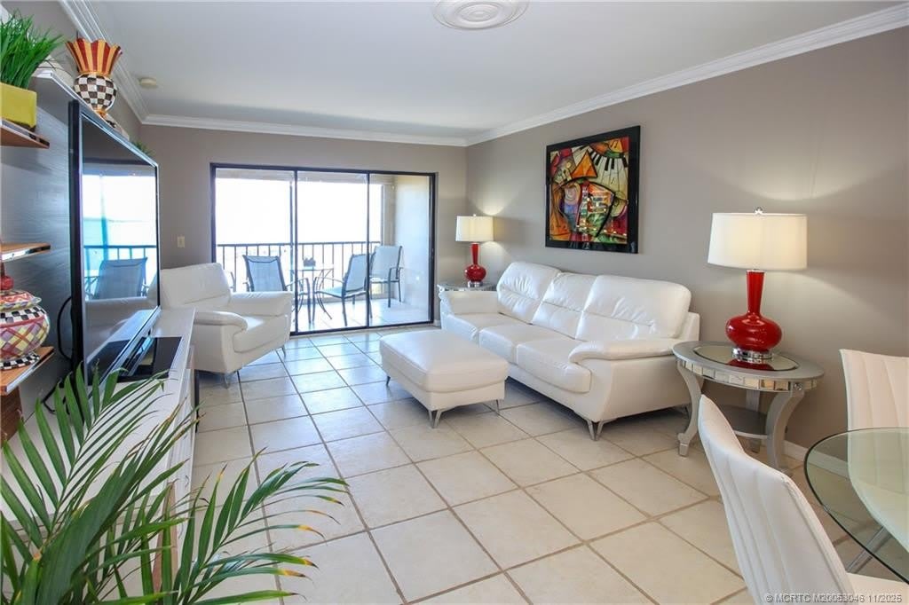4720 NE Sandpebble Trace – photo 5