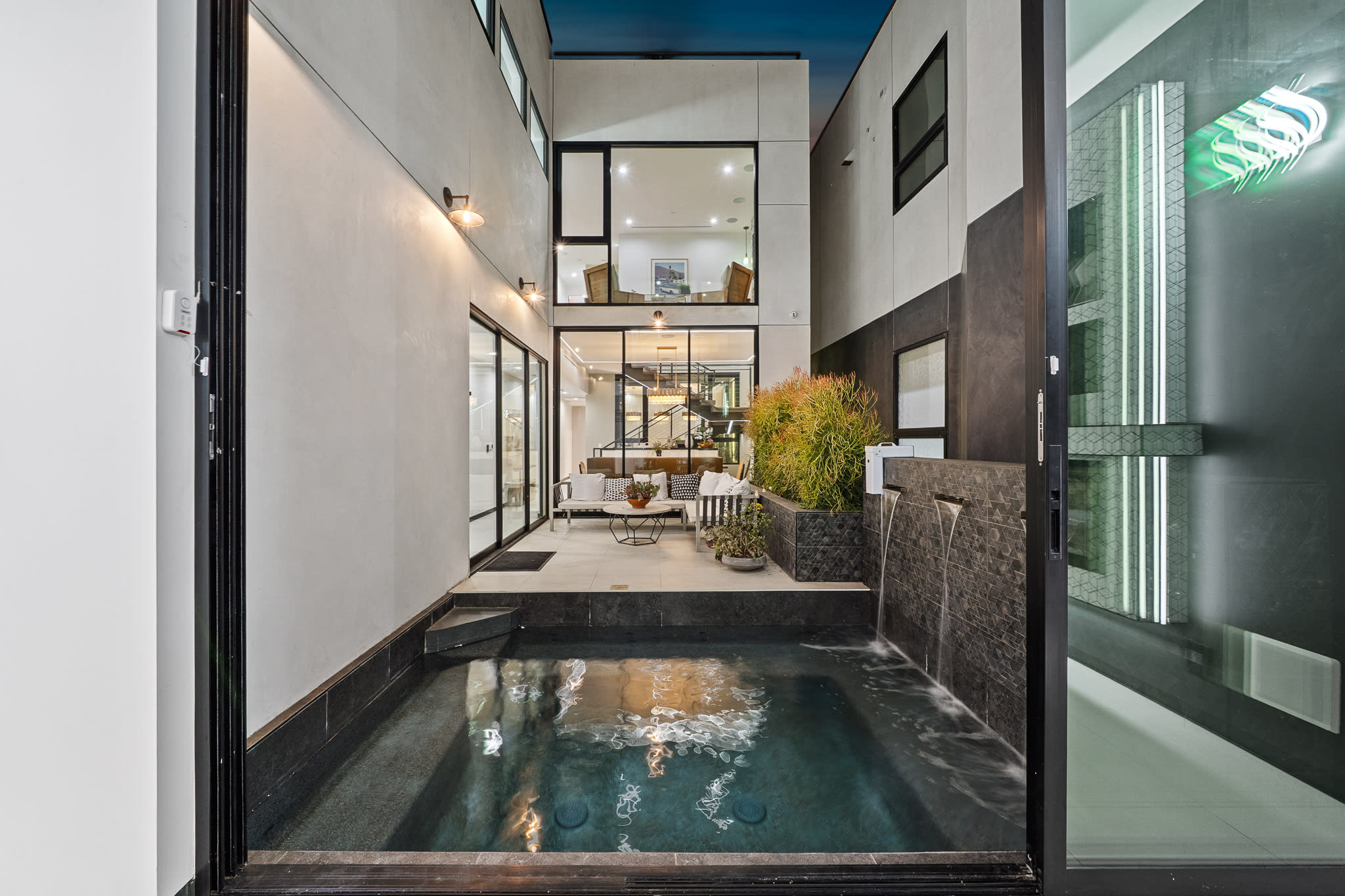 838 California Ave – photo 2