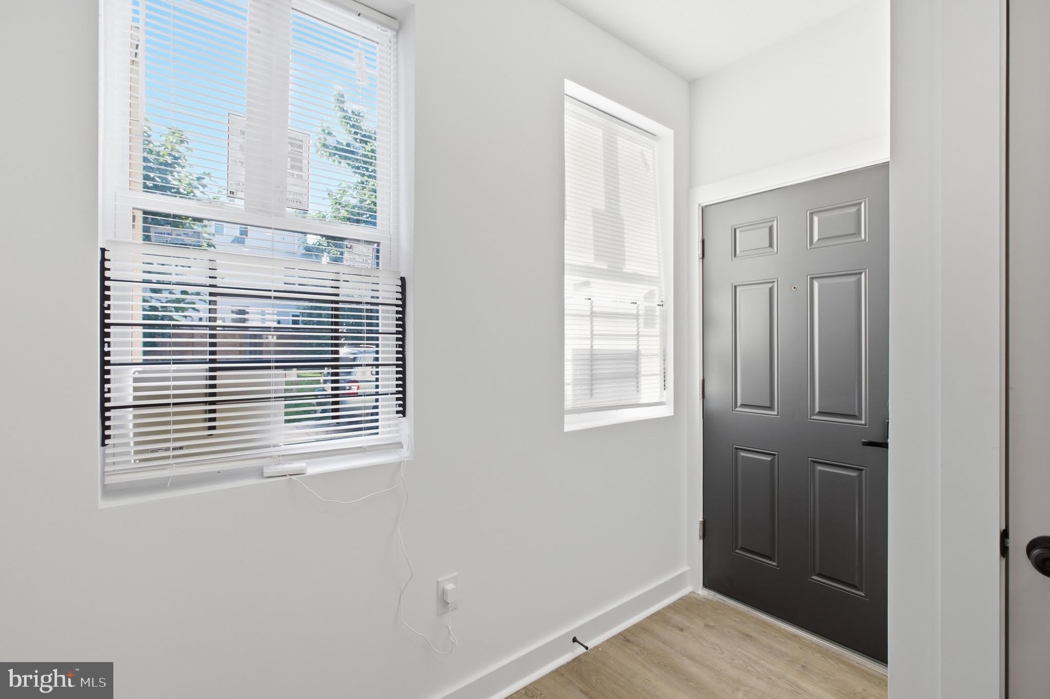 2126 N PERCY Street – photo 4