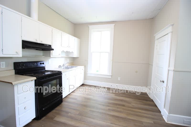 524 Fulton Avenue Southwest – photo 4