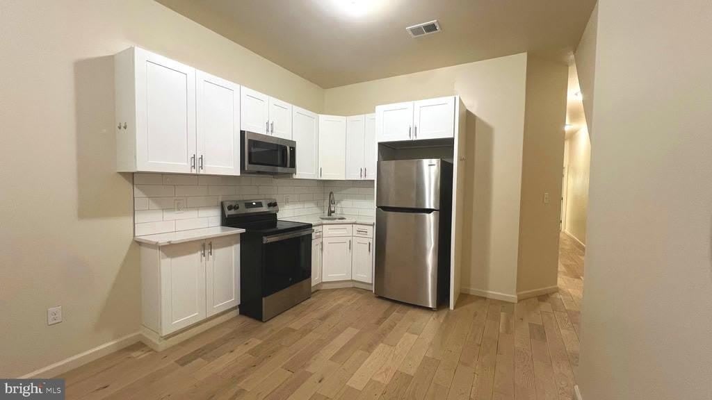 1219 W SILVER STREET – photo 2