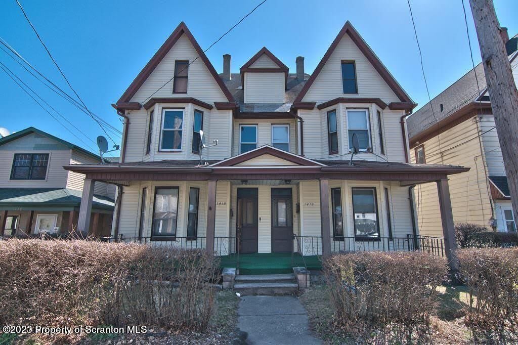 1418 Capouse Bottom Floor Avenue – photo 2