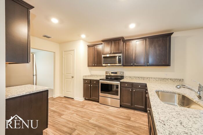 10922 Chatham Court – photo 3