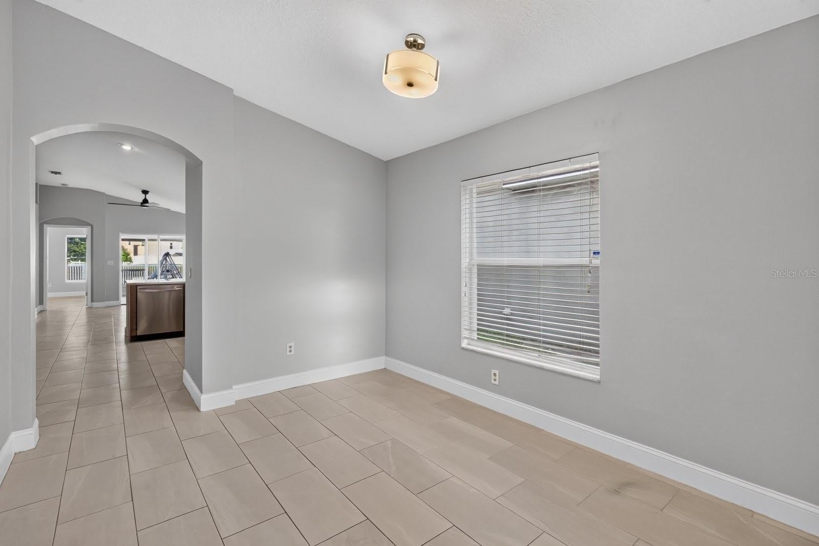 7961 CARRIAGE POINTE Drive – photo 5