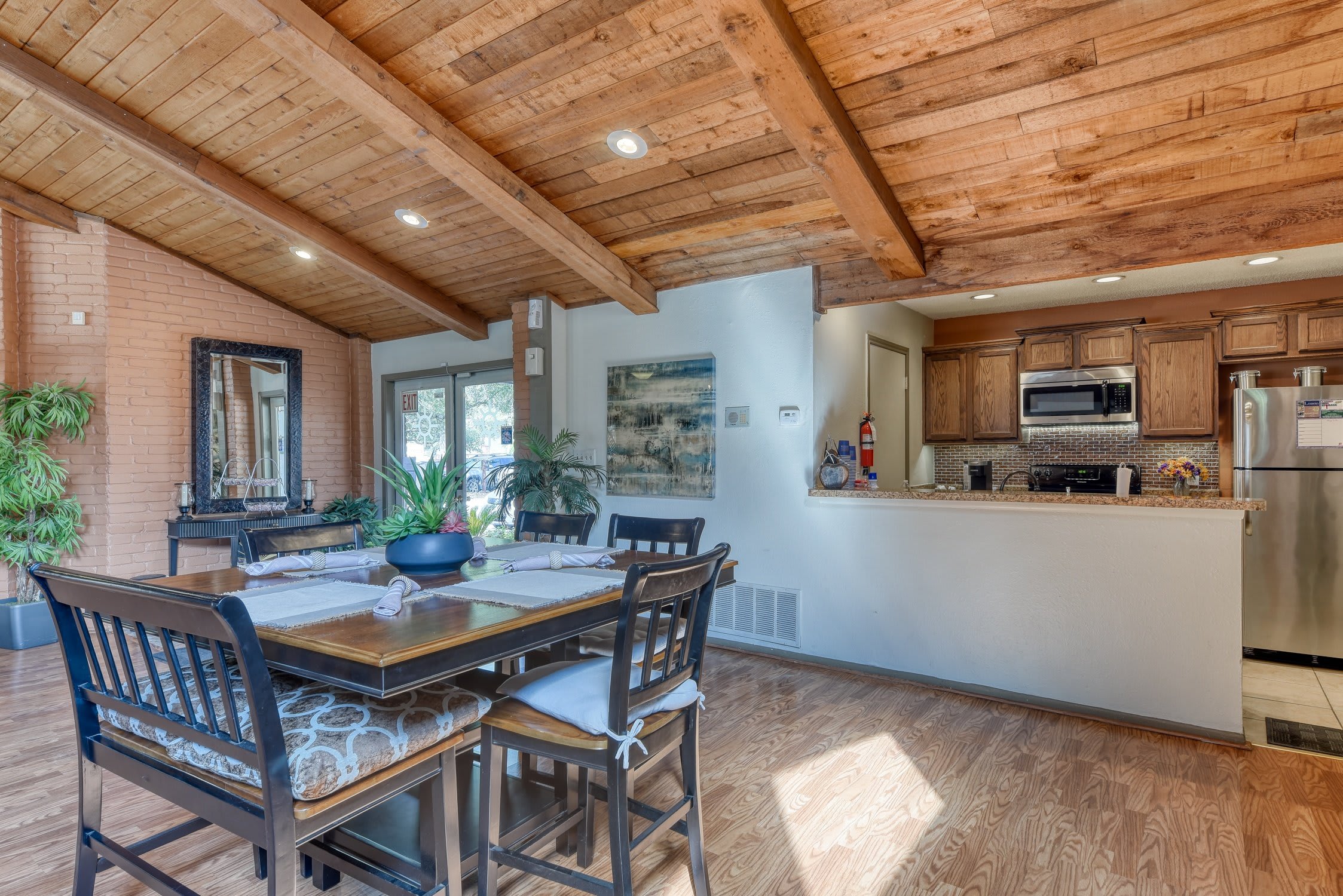122 Biering Street – photo 2