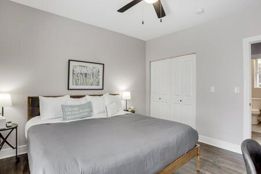 1610 W Waveland Avenue – photo 4