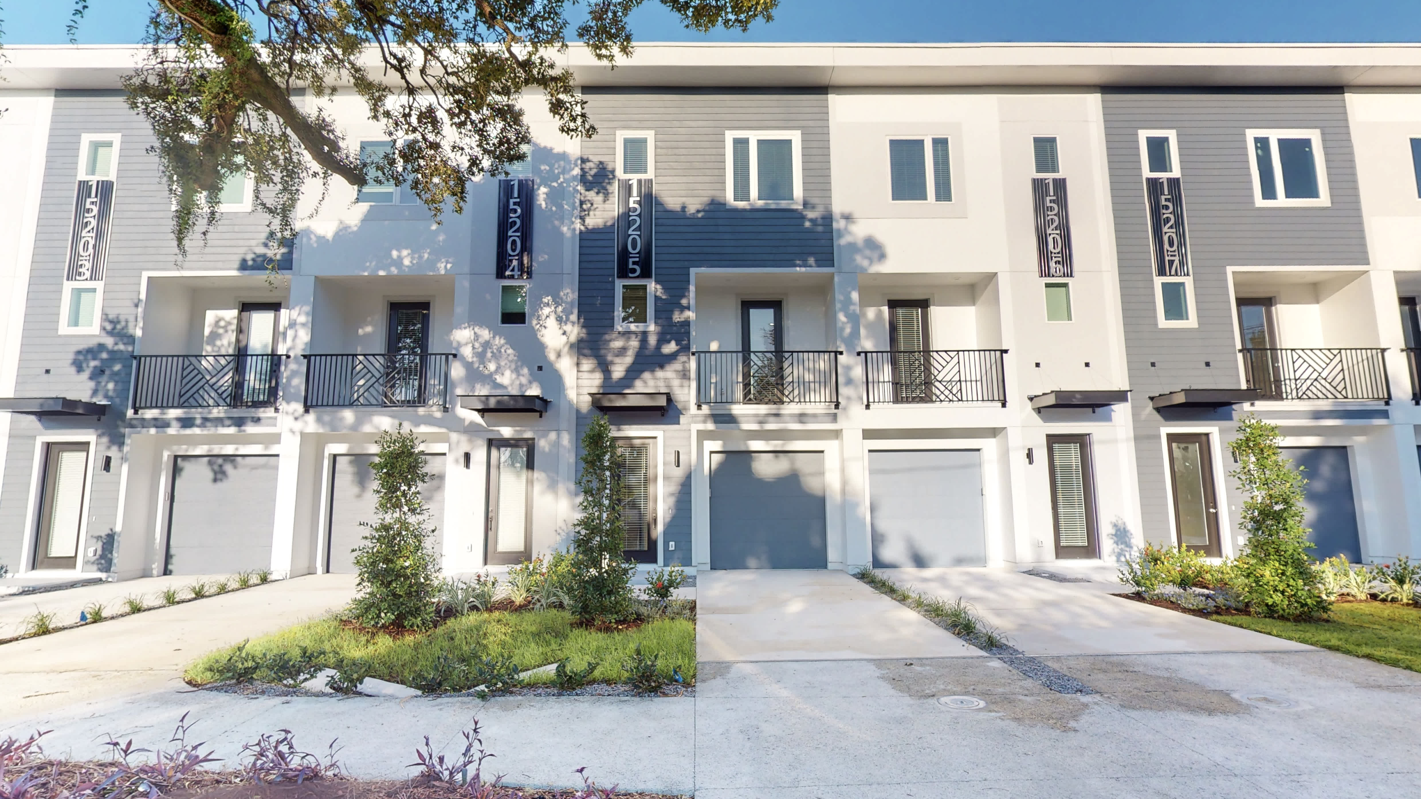 1520 N Pierce St Unit 5 – photo 2
