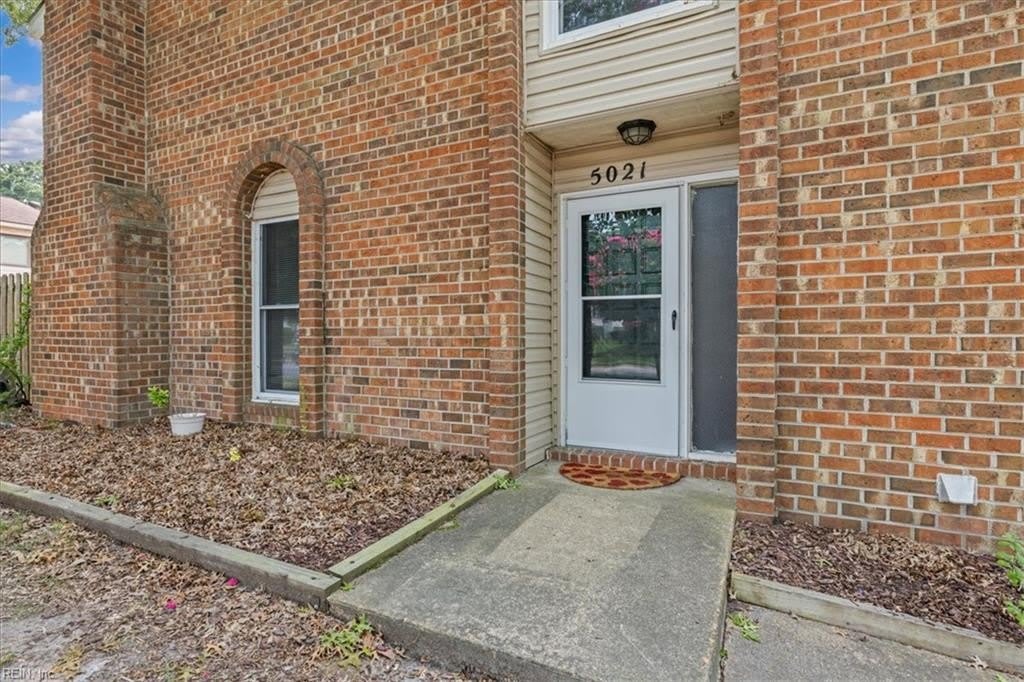 5021 Clairmont Court – photo 1
