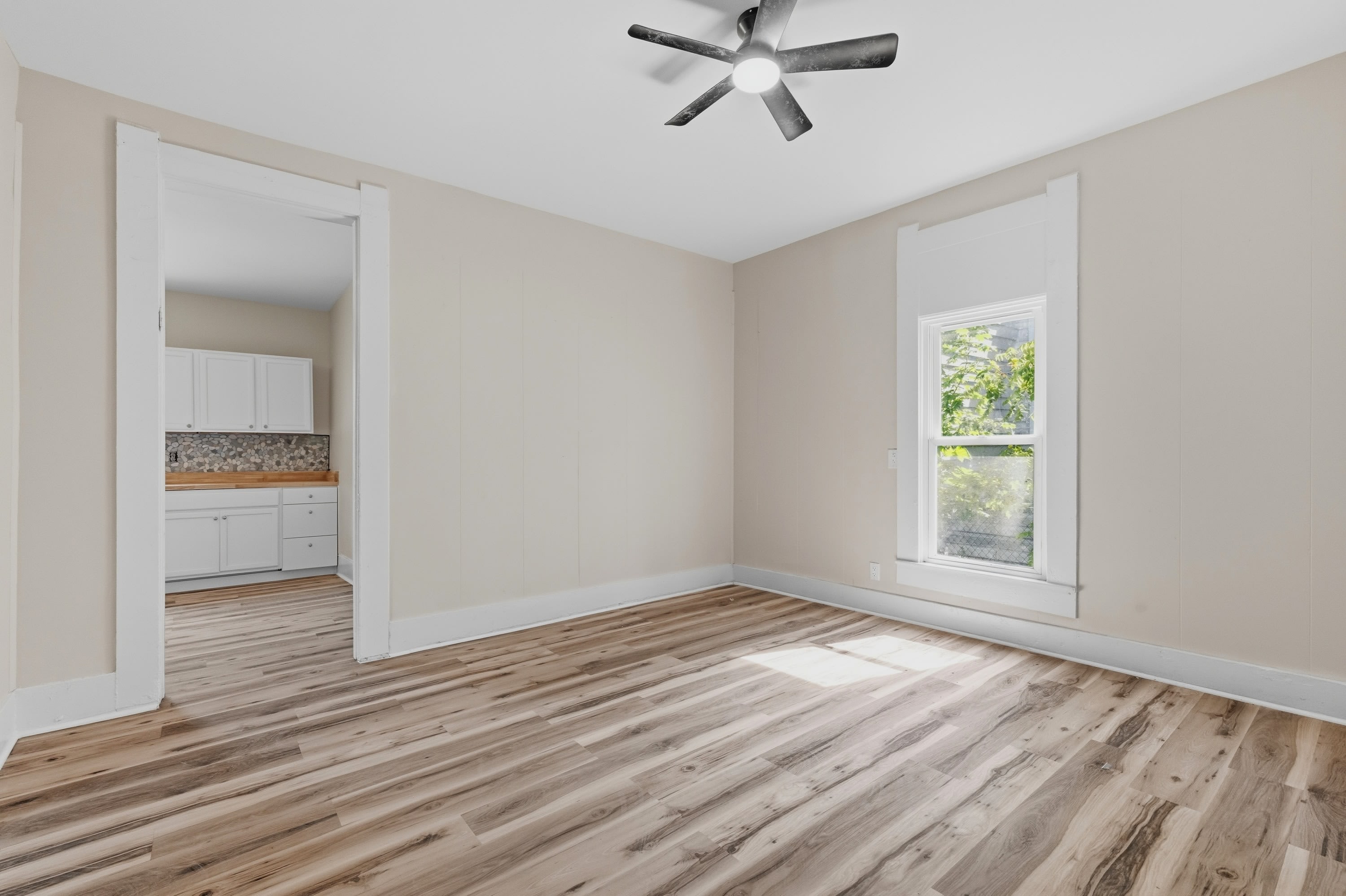1030 West 11th Street – photo 1