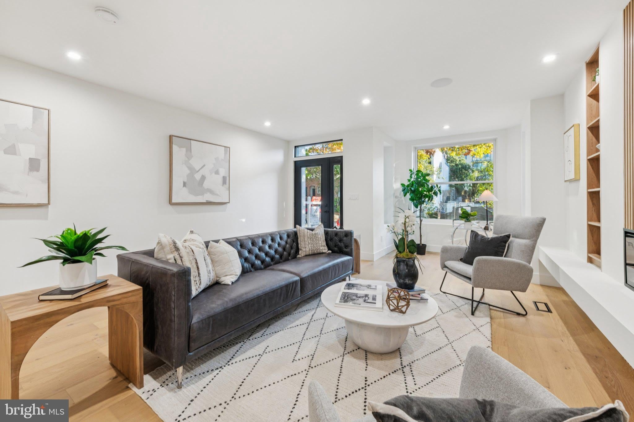 2507 I Street NW – photo 1