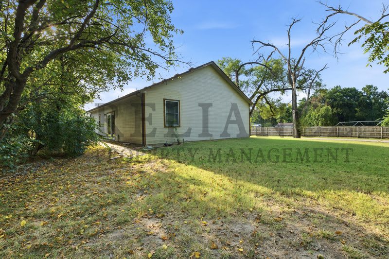 2908 West 11Th Street North – photo 4