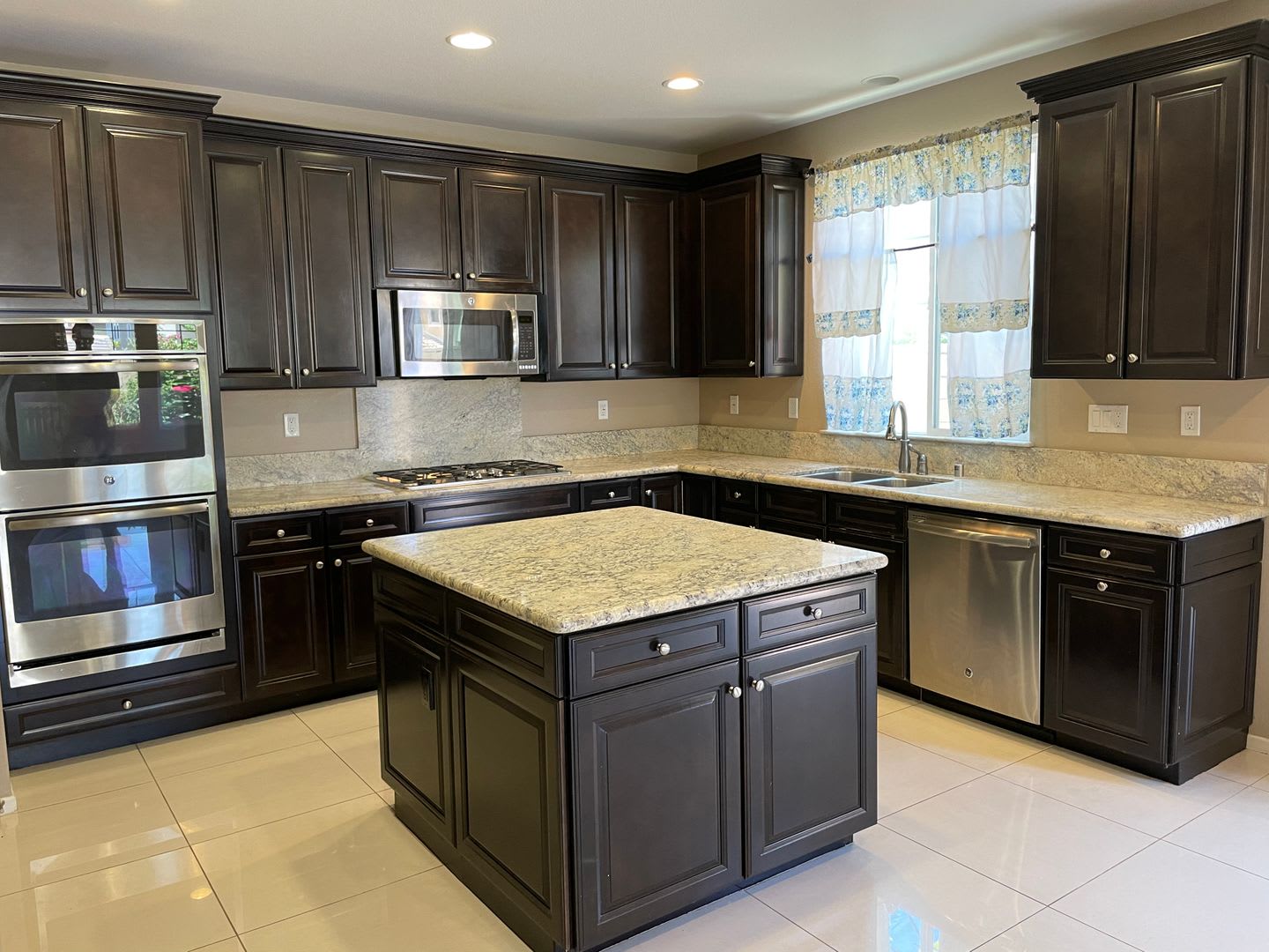 4 Bedroom Home For Leasing In West Covina – photo 4