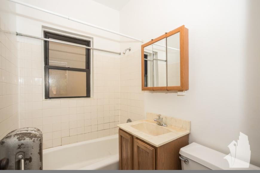 1448 W Cornelia – photo 3