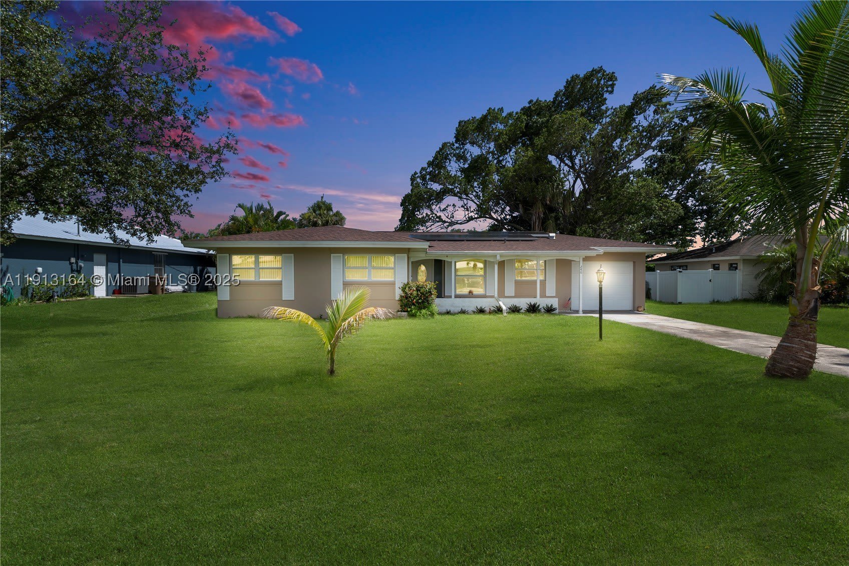 246 SE 44th st – photo 1