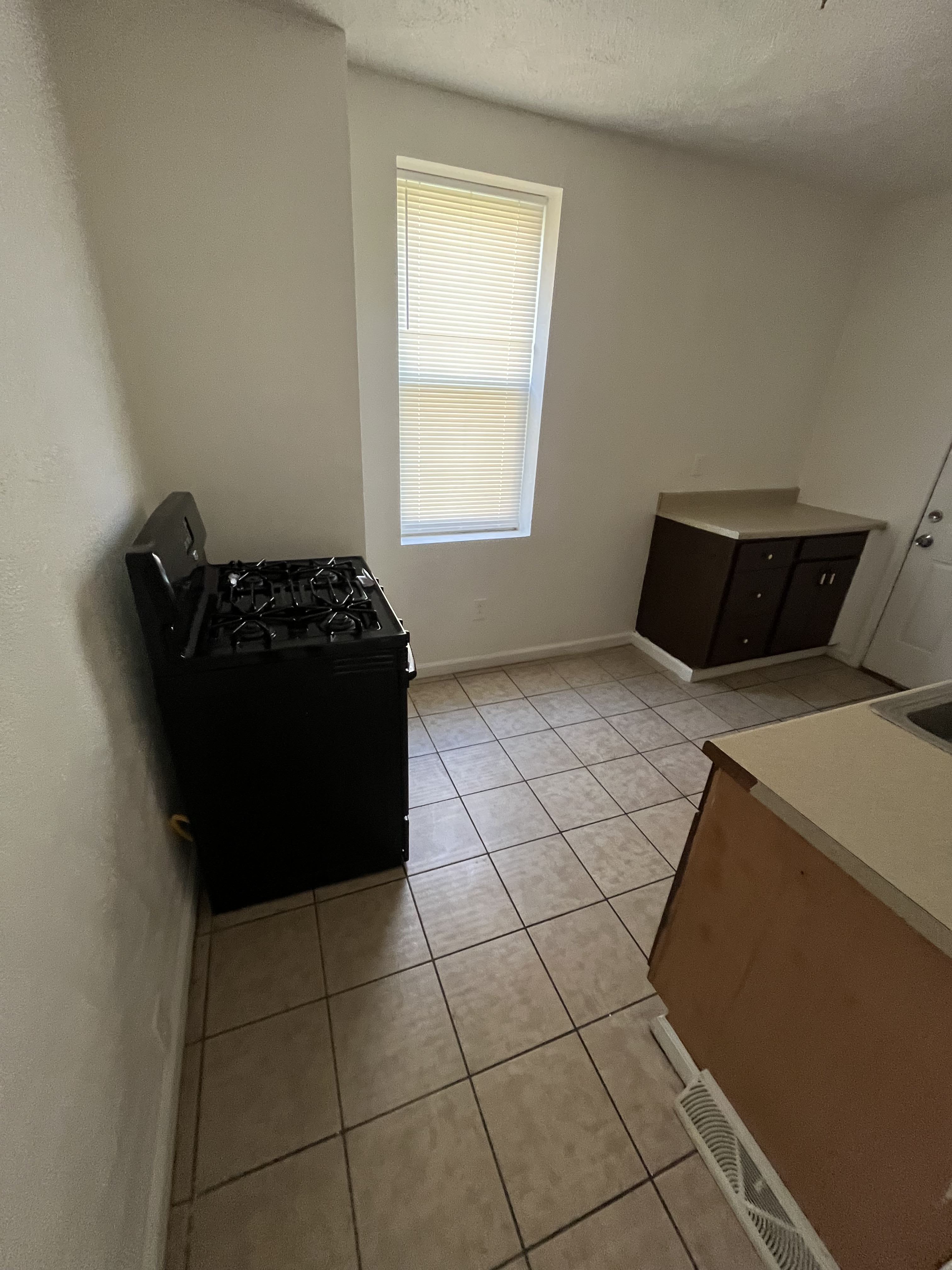 547 5Th St – photo 3