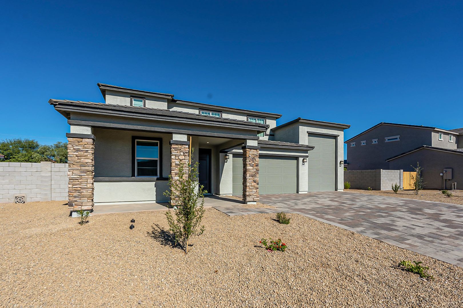 Beautiful 4-Bedroom Home with RV Garage – photo 4