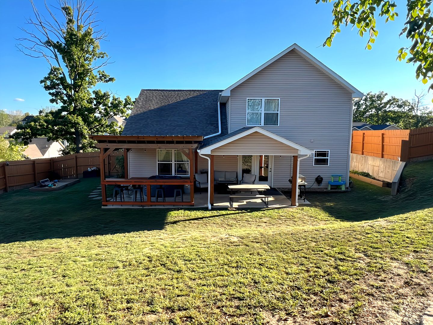 Beautiful Home Close To Post – photo 2