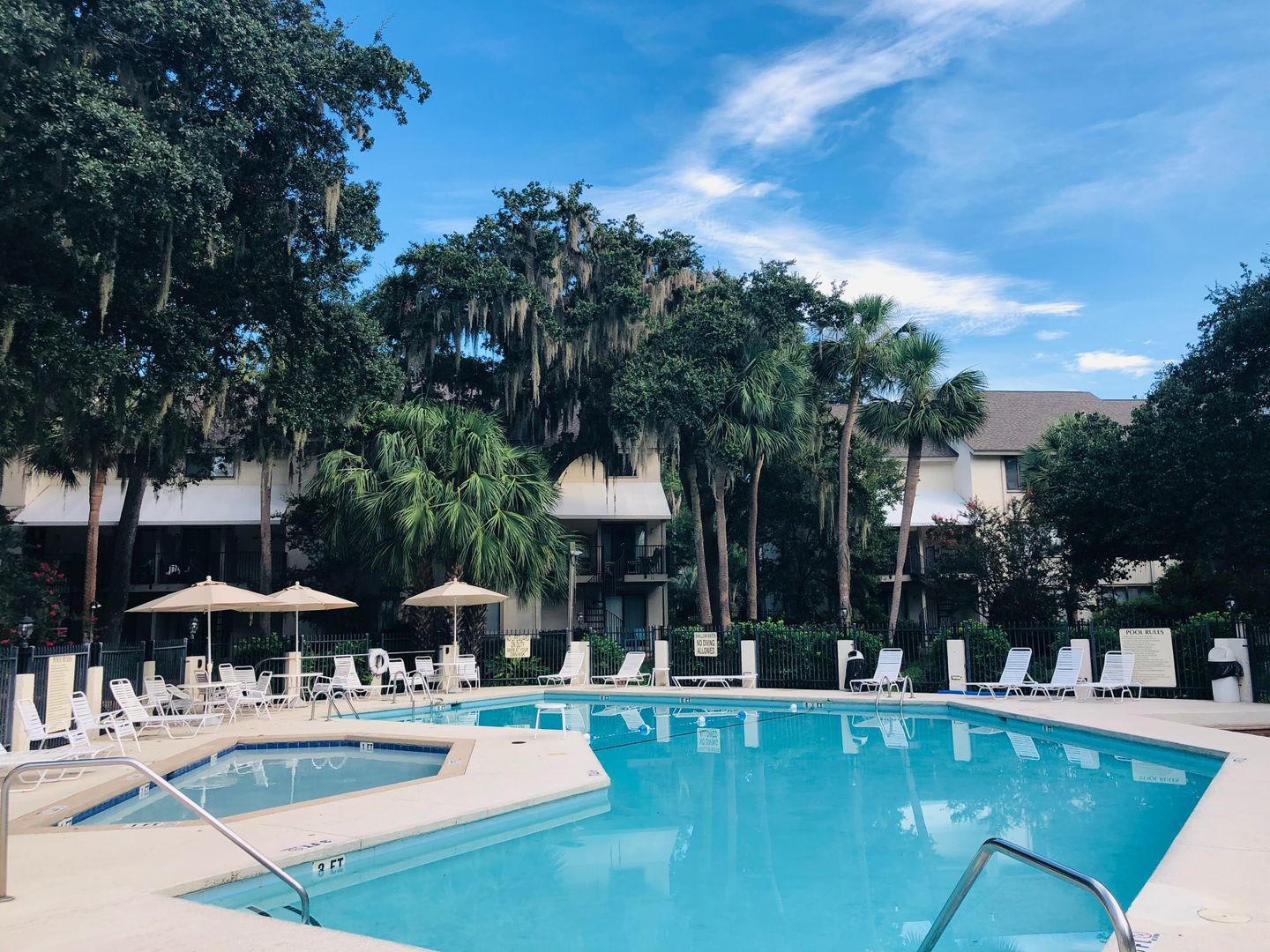 2Br Villa Near Coligny Plaza 500 Off First Month Available Sept 1 – photo 4