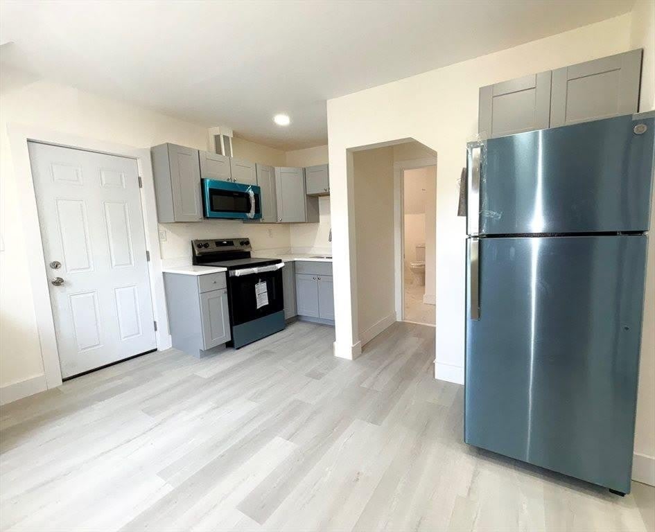 930 S Franklin St – photo 3