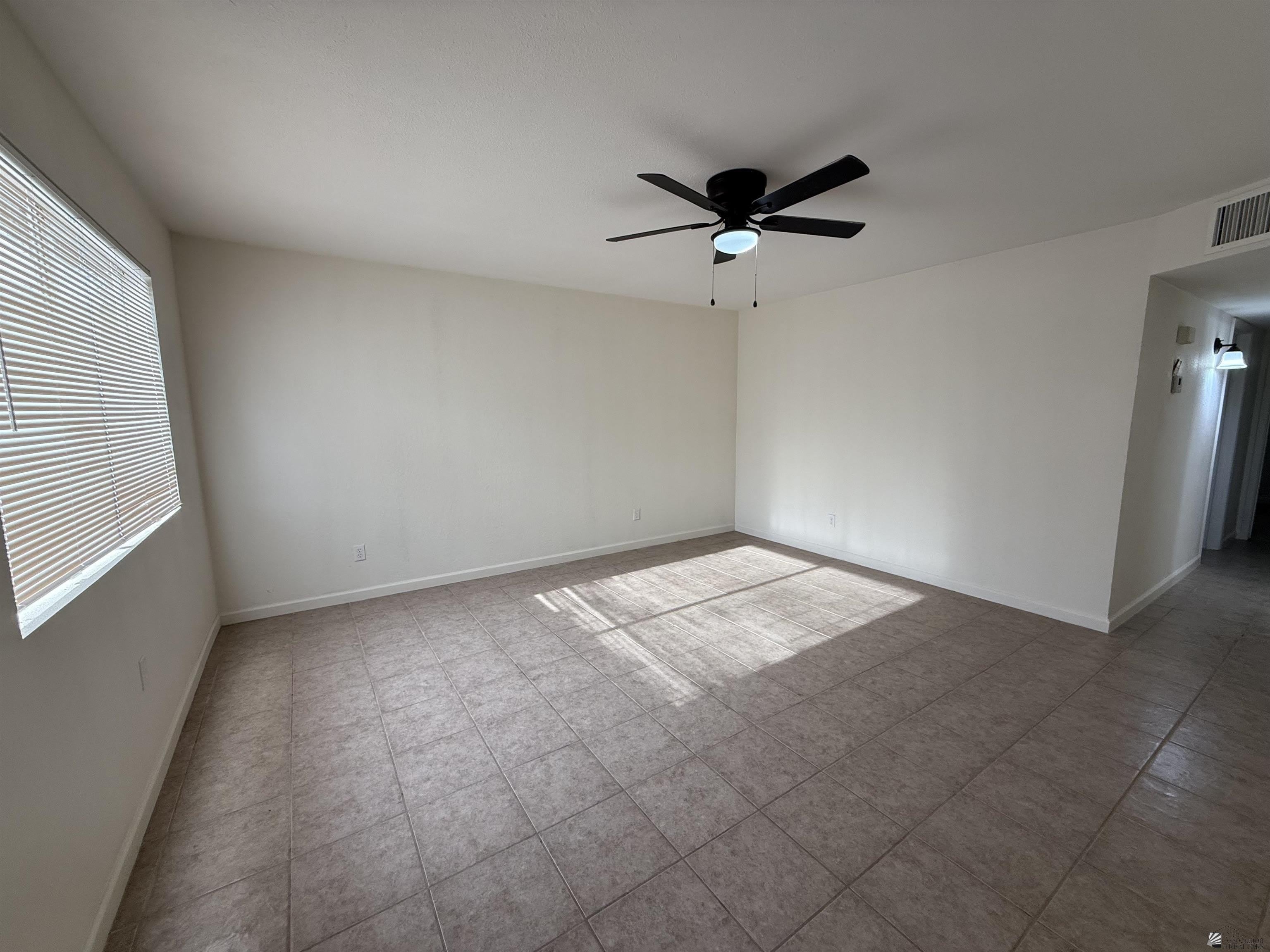 723 N MUSGROVE AVE – photo 4