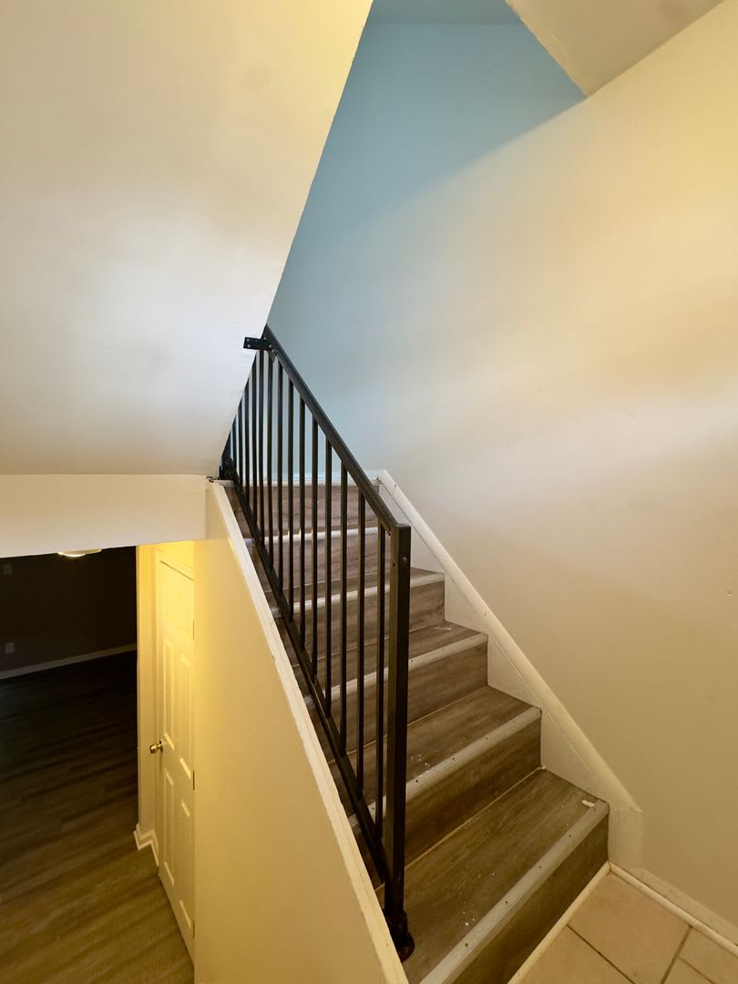 Charming 3-Bedroom Townhome in Prime Edgewood Location – photo 3