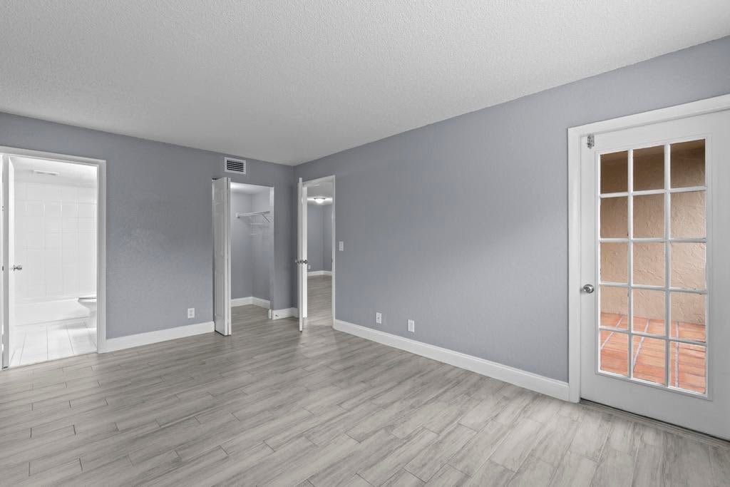 120 Sparrow Dr – photo 1