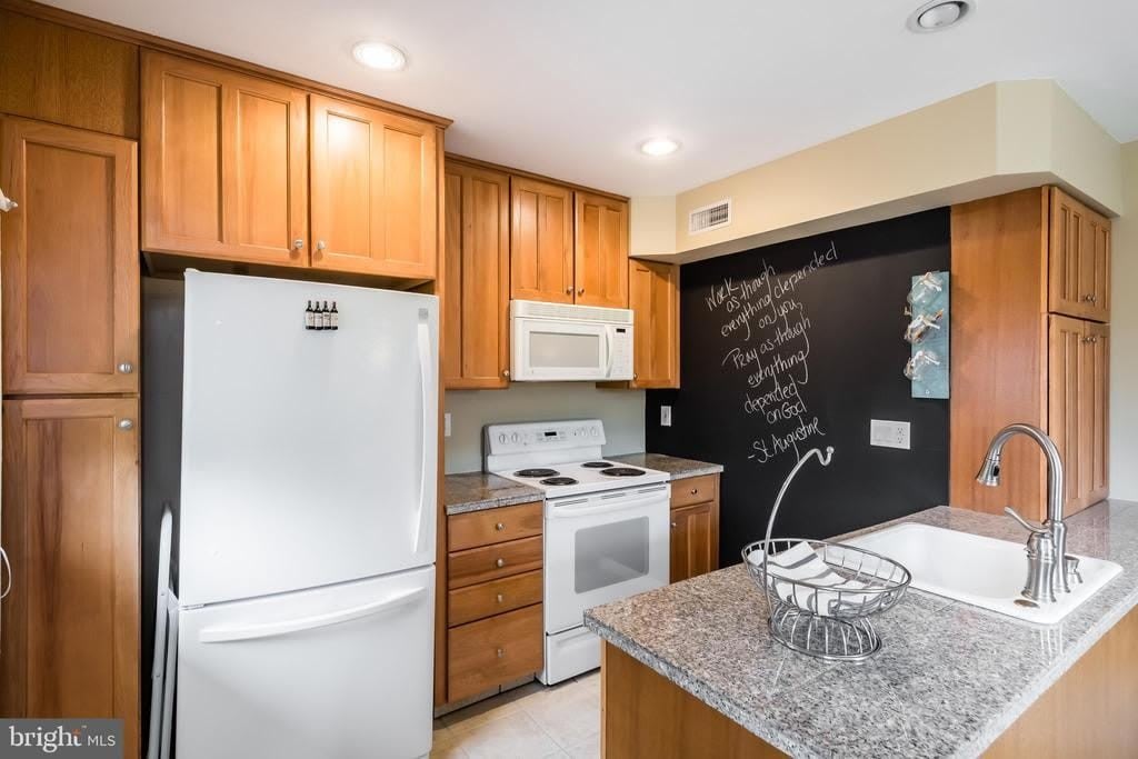 255 LOWRYS LANE – photo 4