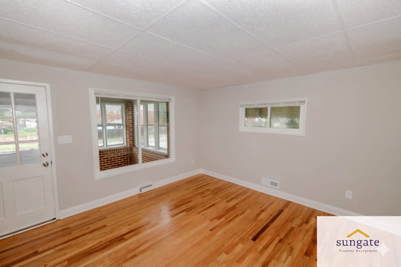 3427 North Point Rd – photo 2