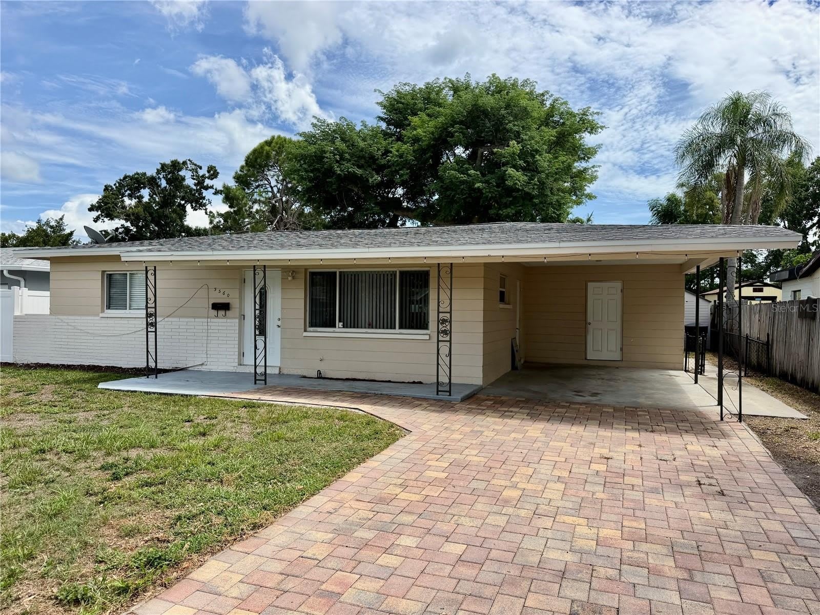 5560 14Th Avenue N – photo 1