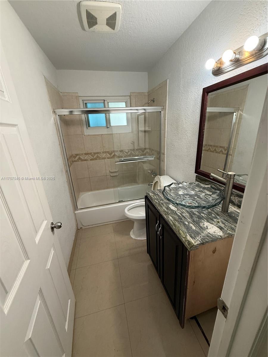 4617 SW 24th Ave – photo 4