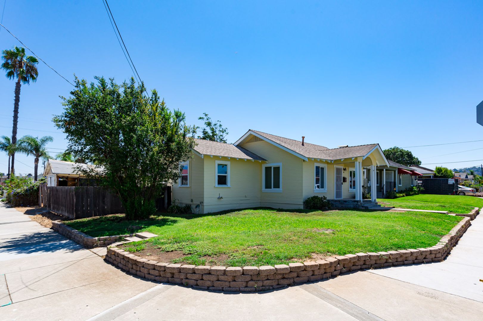 Beautifully Remodeled Single-Family Home with Fenced Yard – photo 3