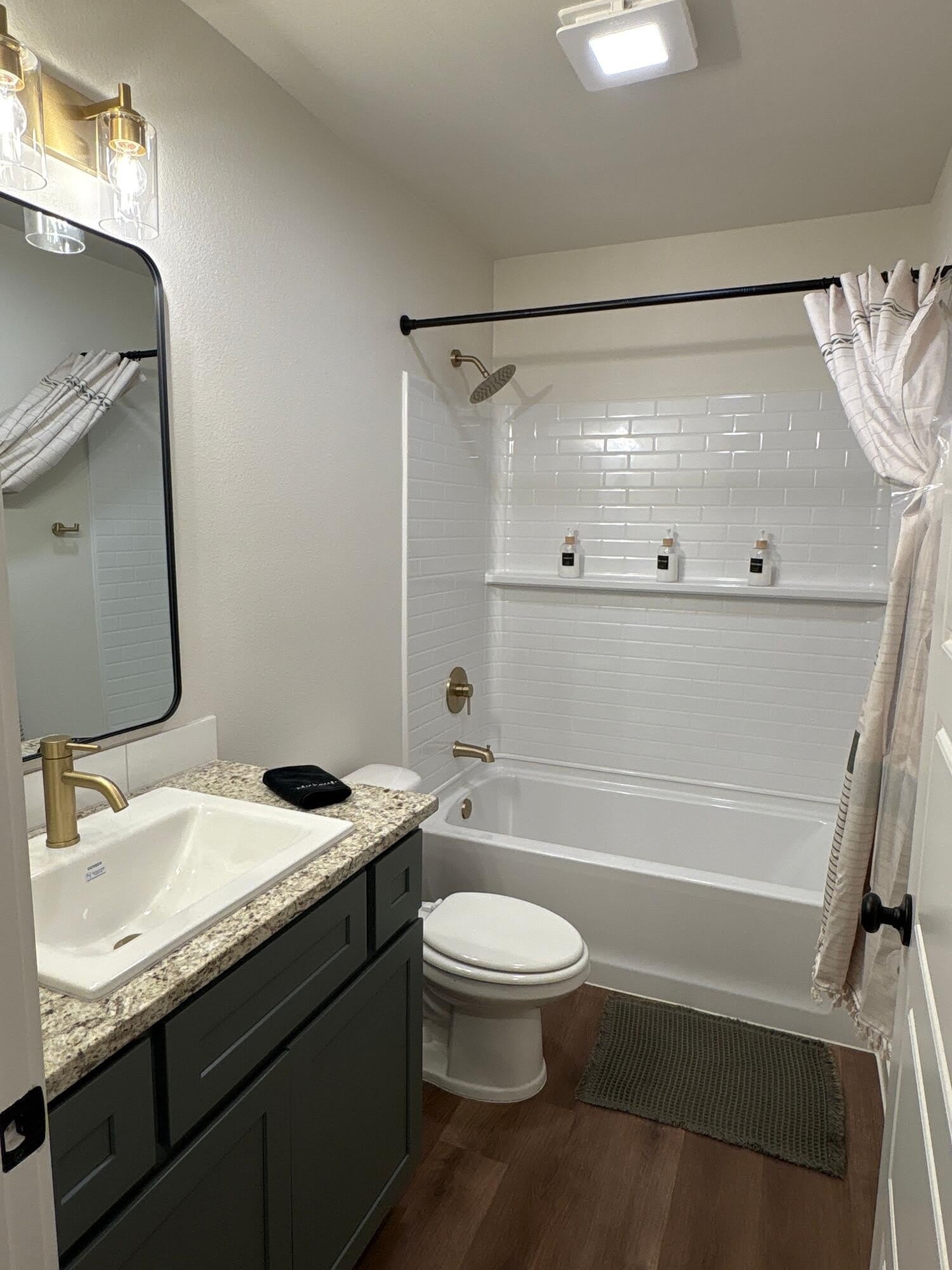 2144 Langford Avenue – photo 4