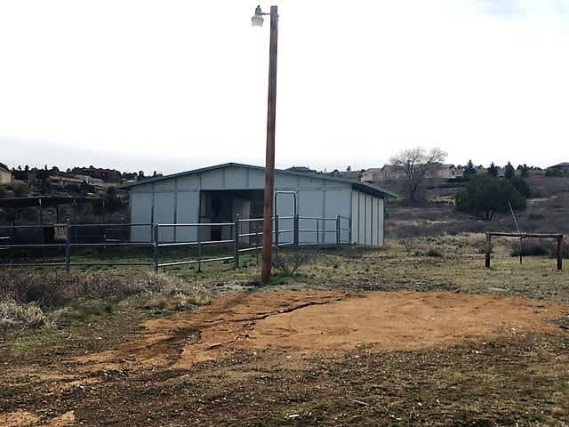 Furnished Three Bedroom Horse Property In N Prescott – photo 2