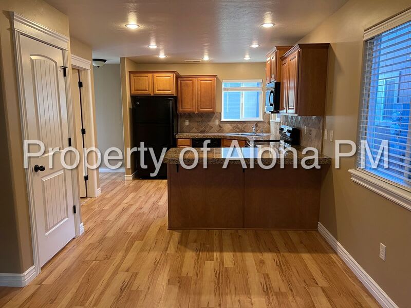 4542 Brennen St – photo 5