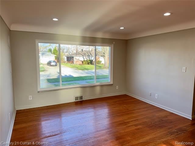 6590 Rockland Street – photo 5