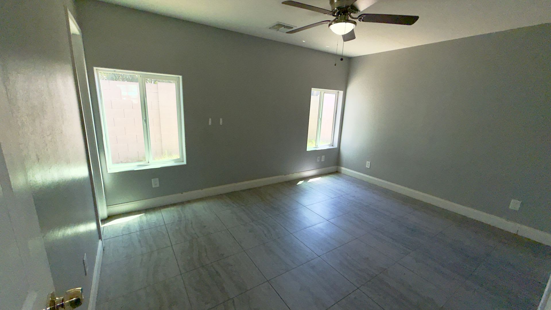 Updated 4 bedroom 2 bath single level Home! – photo 2