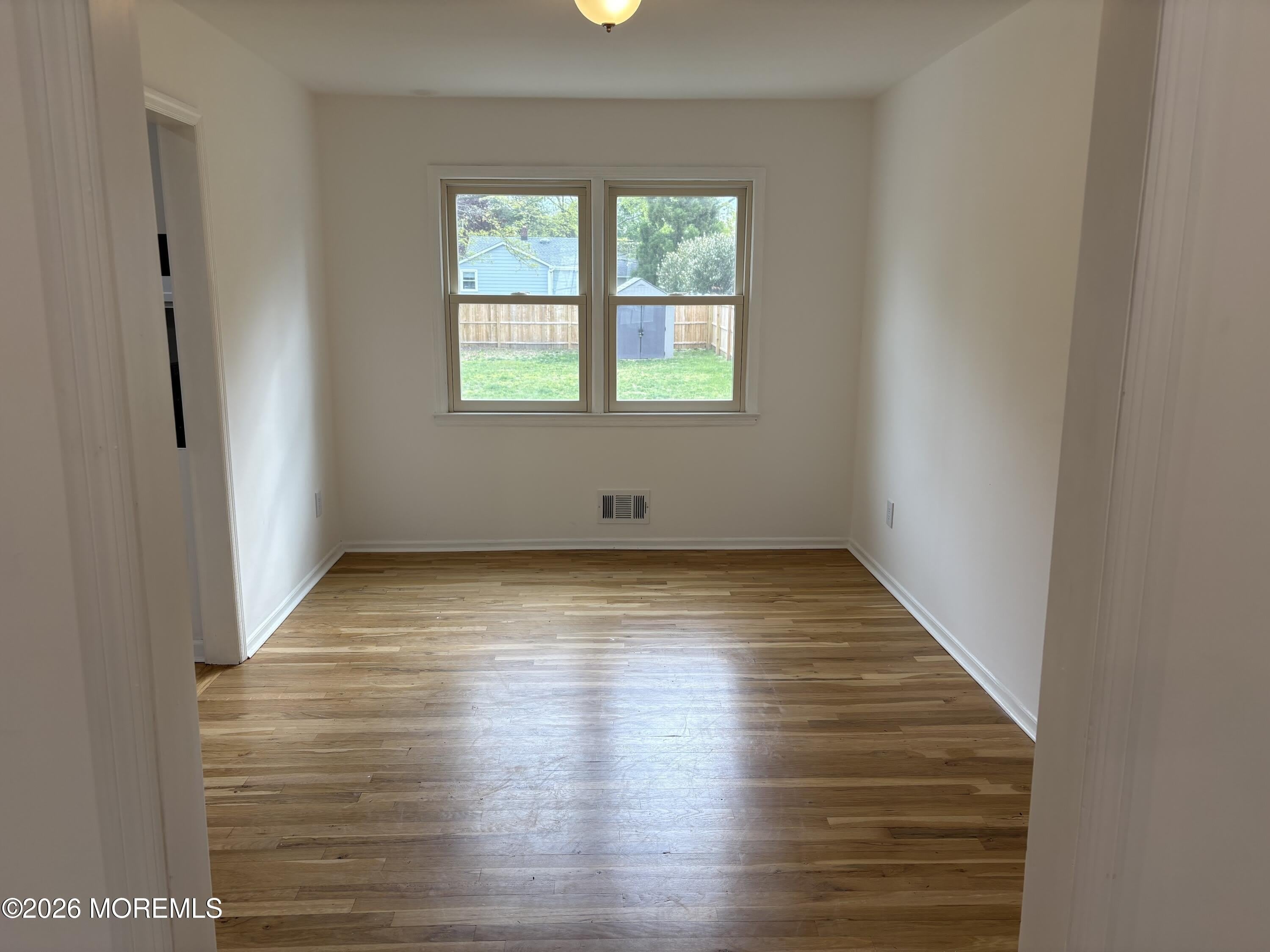 19 Lennox Avenue – photo 5