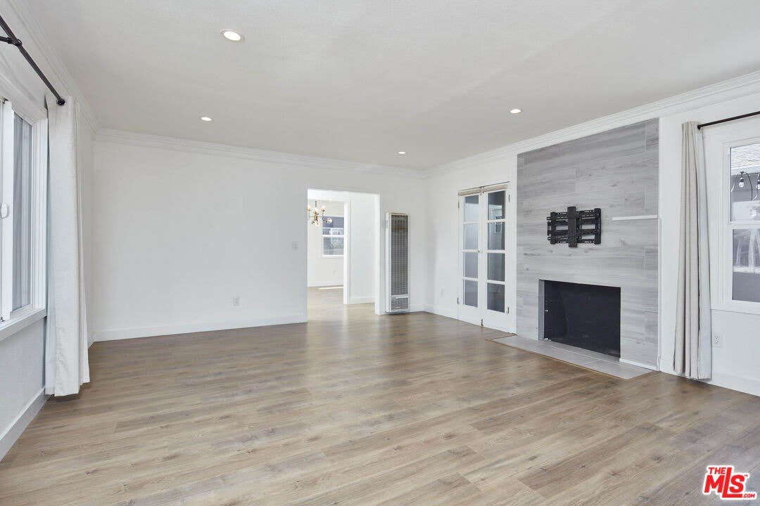 2904 W 81st St – photo 2