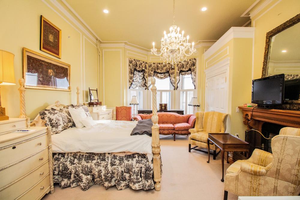 290 Beacon St – photo 5