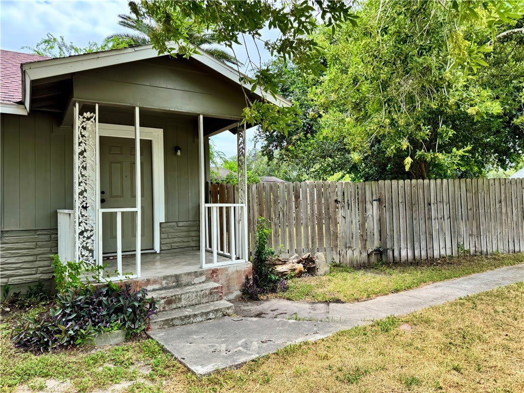 500 W Merriman Street – photo 2