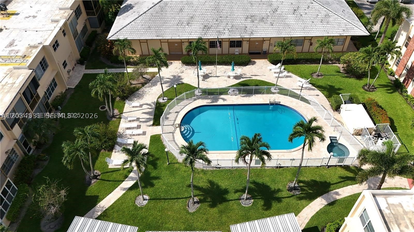 851 Ne 14Th Ave – photo 1