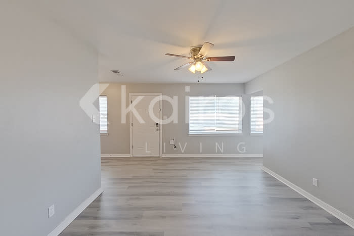107 South Palo Duro Street – photo 3