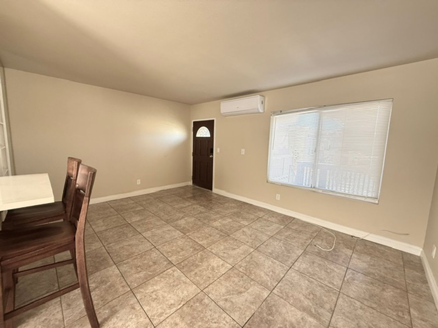 Charming 1 Bedroom Condo in Gated Chula Vista Community with Pool and Parking! – photo 4