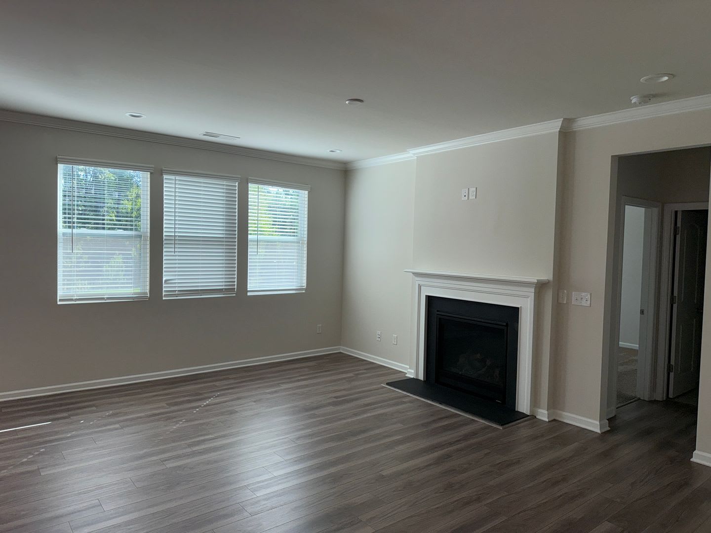 Stunning Five Bedroom Home In Magnolia Walk Huntersville! – photo 2